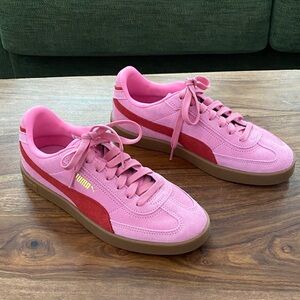 Puma Women's Pink and Red Casual Sneakers
